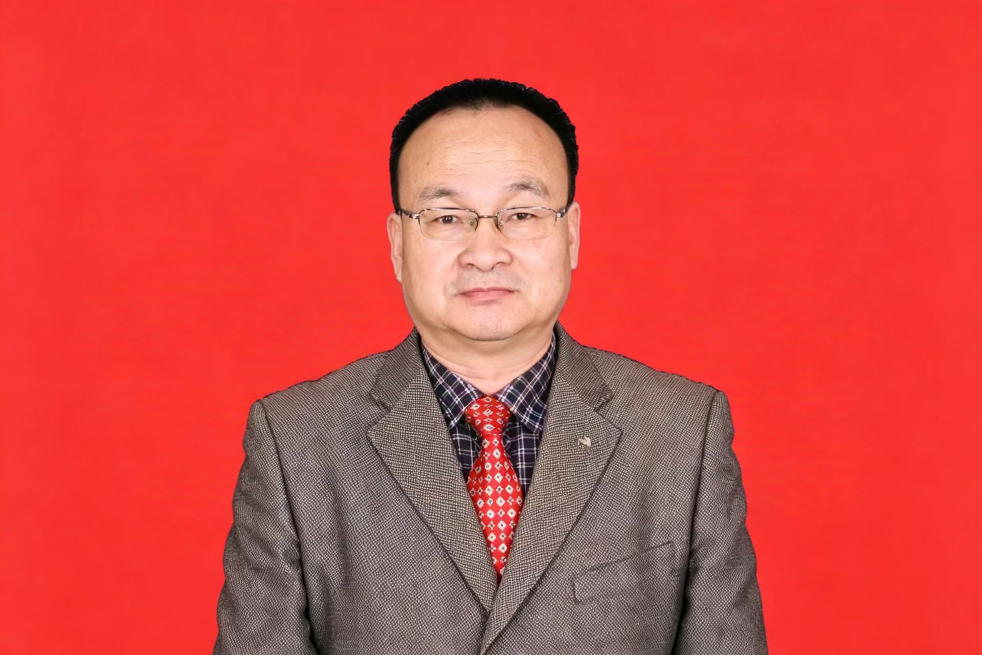 亢福仁