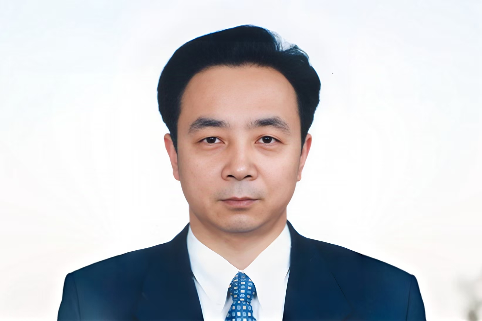 王震中